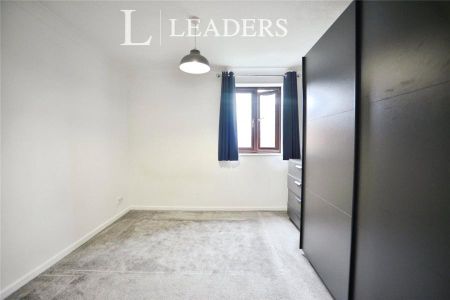2 bedroom apartment to rent Canvey Walk, Chelmsford, Essex, CM1 - Photo 4