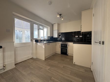 Peterhouse Crescent, March - Photo 4