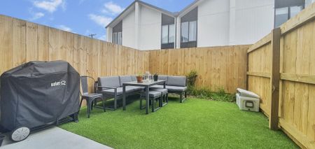 Otahuhu - Near New 3 Bedroom Townhouse - Photo 3