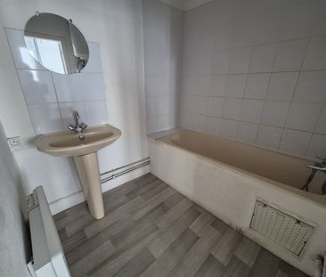 Location Appartement 2 pièces 53m² CAMBRAI 59400 - Photo 6