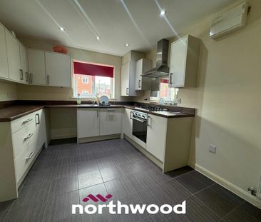 3 bedroom semi-detached house to rent - Photo 6