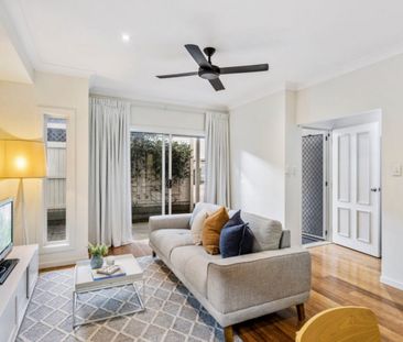 2/20 Venner Road, Annerley QLD 4103 - Townhouse For Rent | Domain - Photo 1