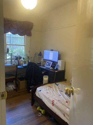 Private rooms, less than 10 minutes to Box Hill Central, and Deakin Uni. - Photo 4