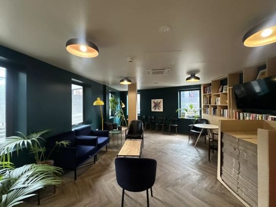 Large High Double Studio - Photo 1
