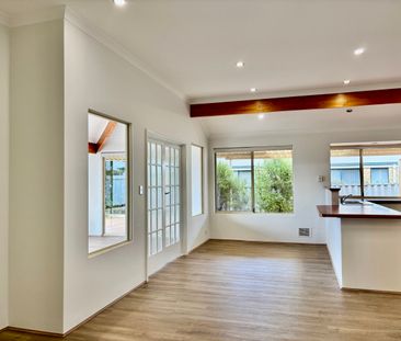 Coastal Lifestyle Meets Modern Comfort - Photo 4