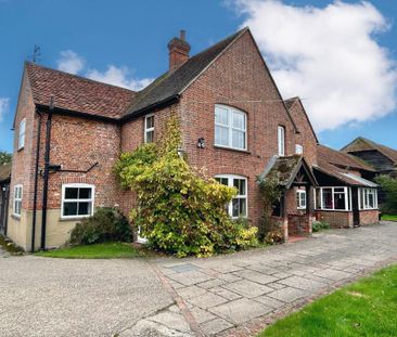 4 bedroom detached house to rent - Photo 2