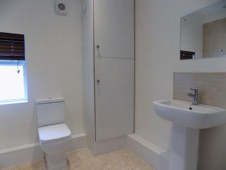 2 bedroom apartment to rent - Photo 5