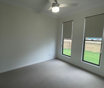 Spacious 3 Bedroom Duplex! - Photo 5