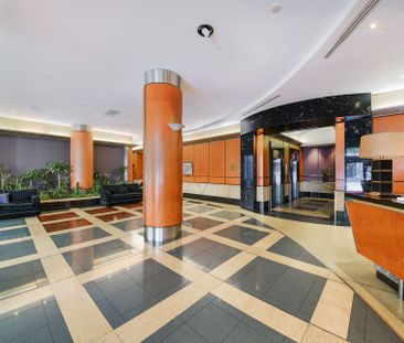 Two bedroom apartment with panoramic view! - Photo 3