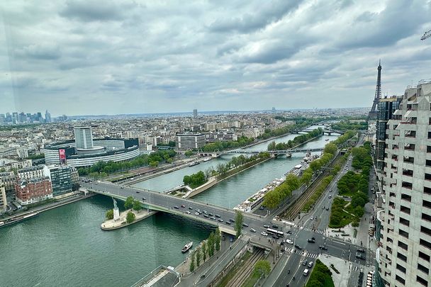 Location quai André Citroën, Paris 15ème - Photo 1