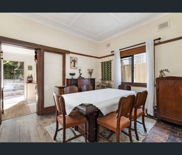 2 Bedroom House With Study - Photo 2