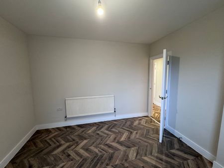 3 Bed Flat, Ecclestone Place, HA9 - Photo 5