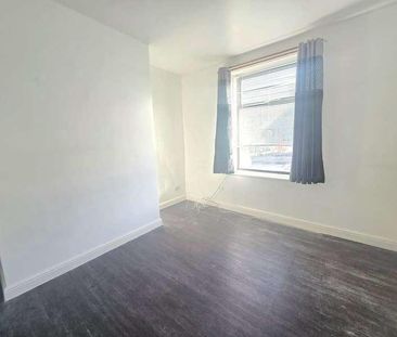 Shay Lane, Halifax, HX2 - Photo 4