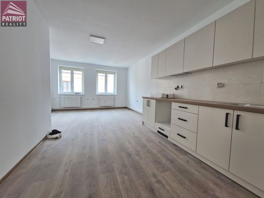 Pronájem bytu 2+kk 56 m², Ostružnická, Olomouc - Photo 1