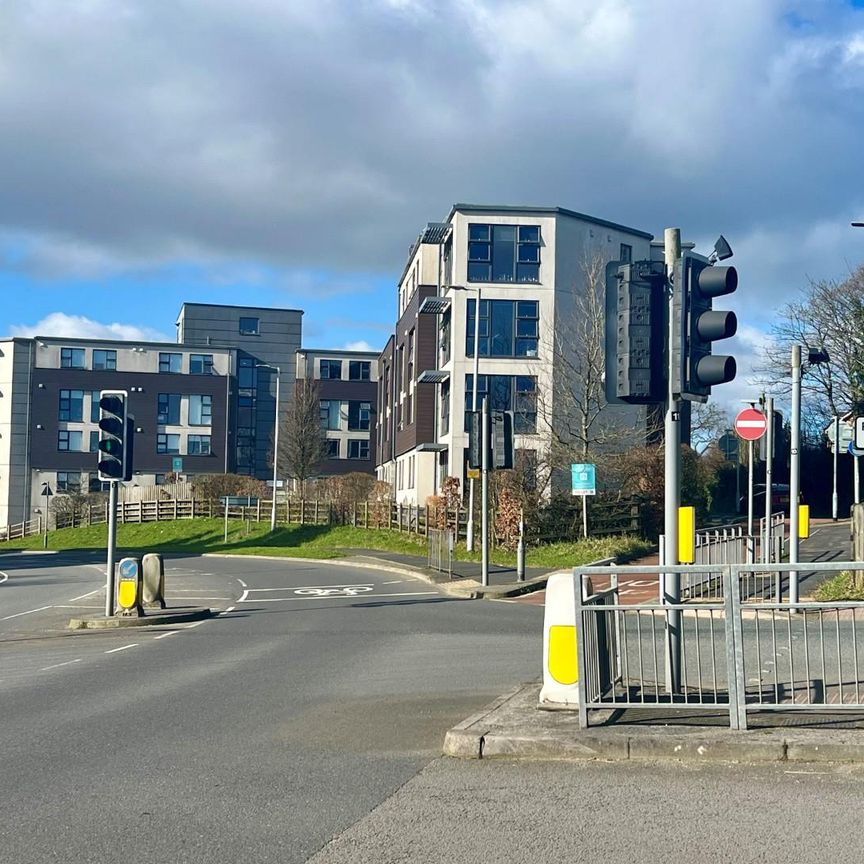 Flat 8, Plymbridge Lane, Derriford, Plymouth - Photo 1