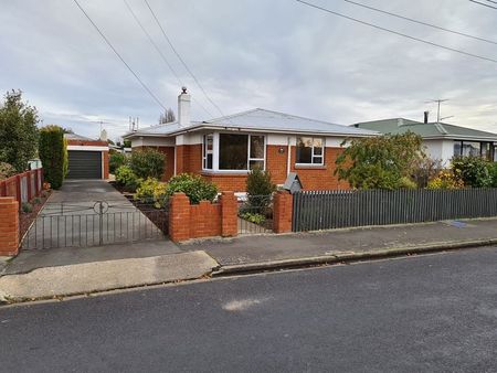 Charming 3BR Home in Mosgiel! - Photo 5