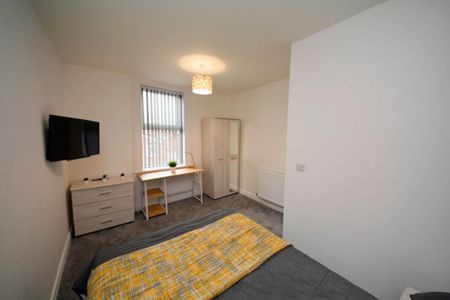 1 bed Room for Rent - Photo 2