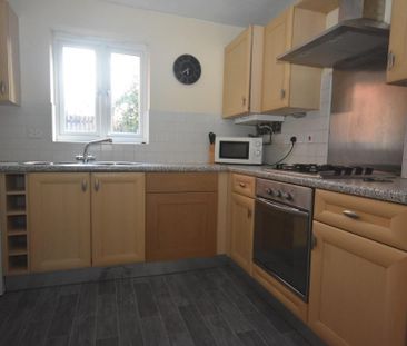 3 bedroom terraced house to rent - Photo 5