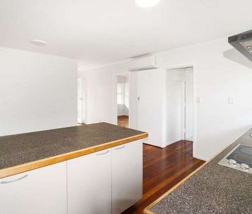 Lovely Unit in a Prime Onehunga Location! - Photo 5