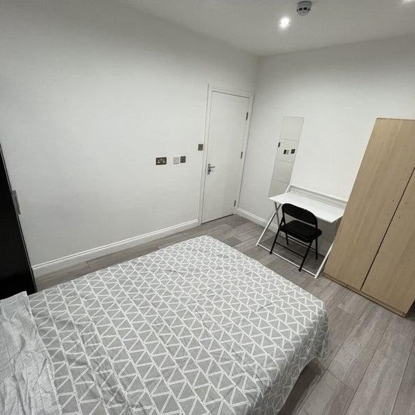 4 bedroom house share to rent - Photo 1