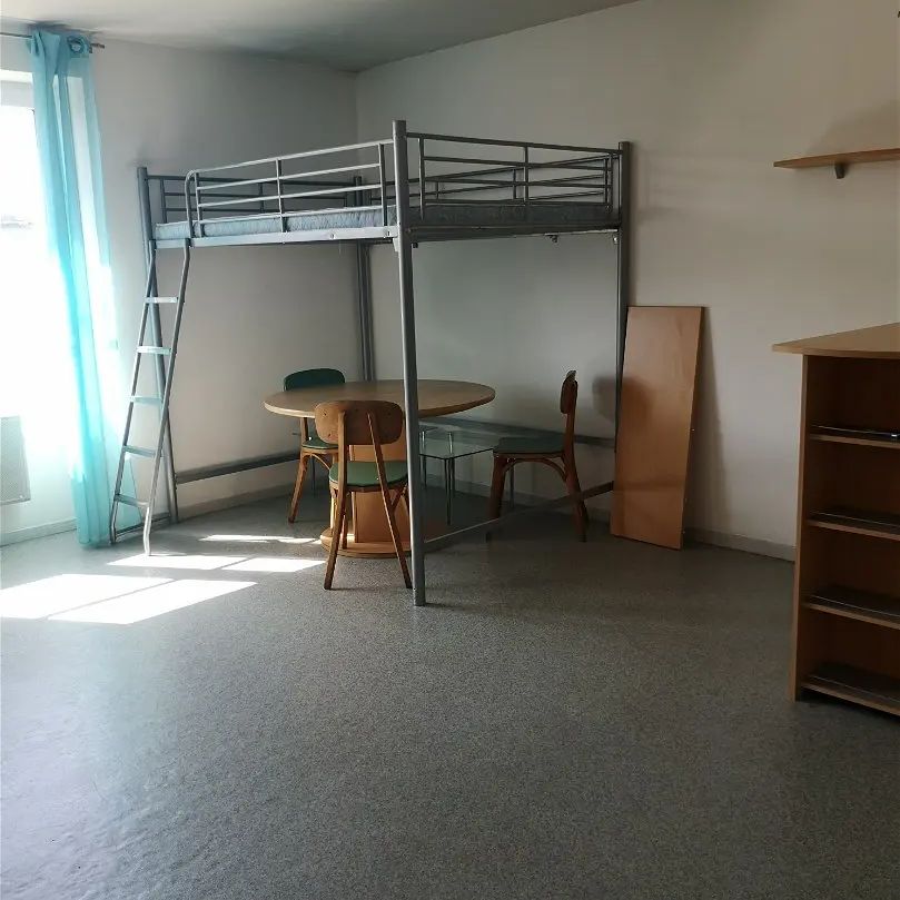 Location appartement 1 pièce - 30m² à Calais (62100) - Photo 1