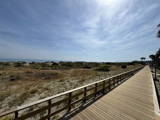 Bahía de Marbella, Marbella, Andalusia 29603 - Photo 1