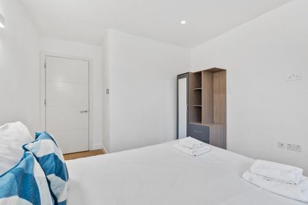 2 bedroom flat to rent - Photo 4