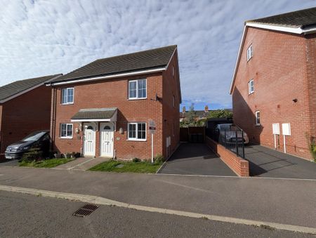 3 bedroom semi-detached house to rent - Photo 4