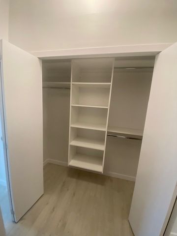 YORK HOUSE - Photo 3