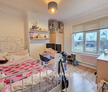 5 Bedroom Student House Headingley - Photo 3