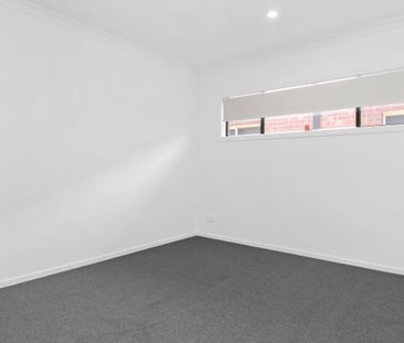 Space, Style & Effortless Living! - Photo 4