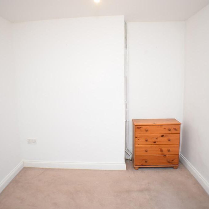2 bedroom end of terrace house to rent - Photo 1