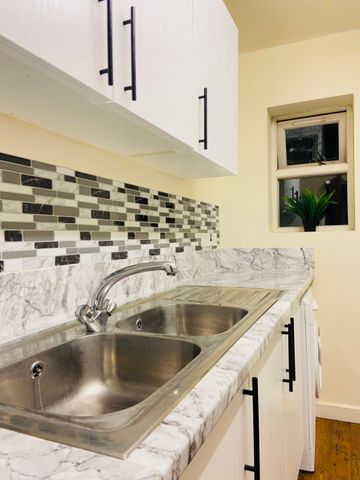 6 Bed Student Accommodation - Photo 5