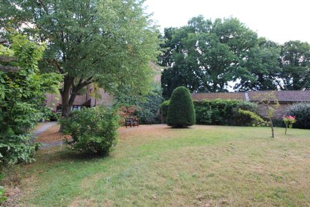 Kings Way, Humphrey Lodge Kings Way, RH15 - Photo 2