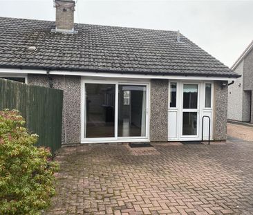 2 bedroom semi-detached bungalow to rent - Photo 1