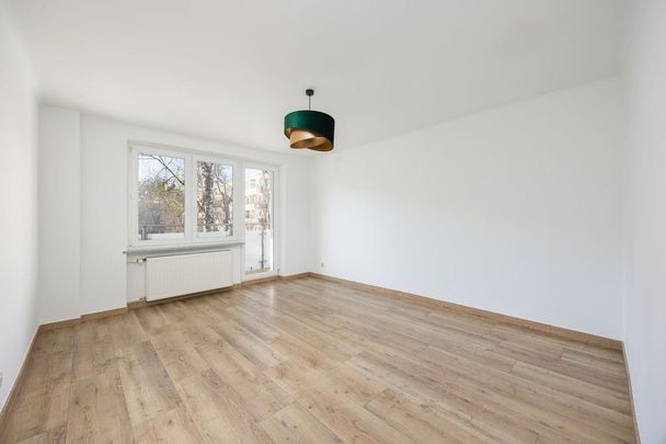 3 oddzielne pokoje po generalnym remoncie na Woli! 57 m² - Фото 1