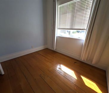 Modernized Homely Three Bedroom Home - Photo 3