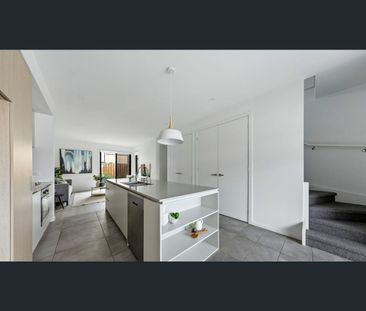 10 Padley Street, St Albans, Vic 3021 - Photo 4