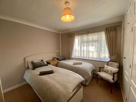 Maryport Road, Cardiff, CF23 - Photo 3