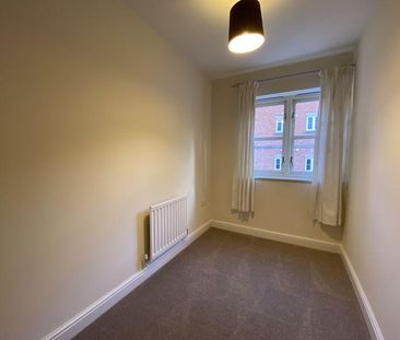 3 bedroom terraced house to rent - Photo 4