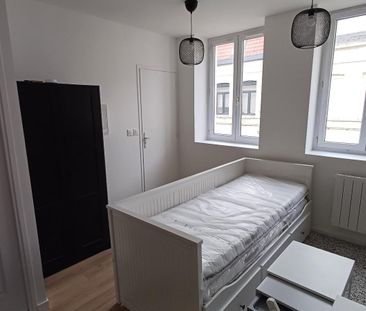 Location Appartement 1 pièce 15m² LILLE 59000 - Photo 2