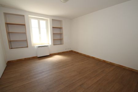 Location Appartement 2 pièces 35m² CERCY LA TOUR 58340 - Photo 3