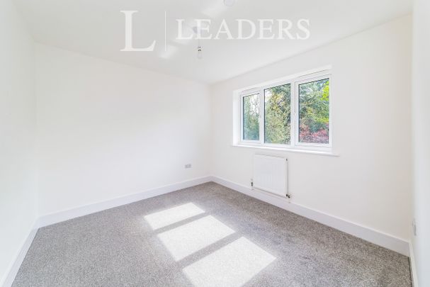 Maypole Road, Ashurst Wood, RH19 - Photo 1