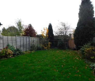 2 bedroom semi-detached to let - Photo 6