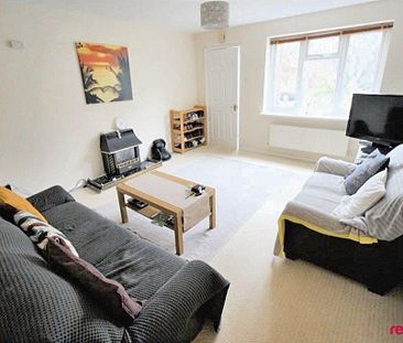 2 bedroom end of terrace house to rent - Photo 3