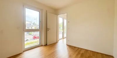 AB SEPTEMBER:Neuwertige 2-Zimmer-Wohnung mit Balkon - HIRSCHFELD - Photo 2