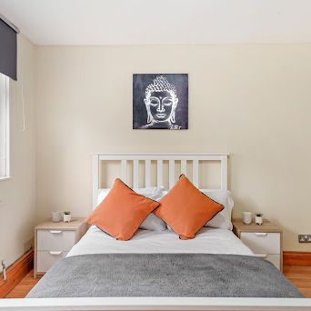Room 6, 52 Chippenham Road, W9 - Photo 1