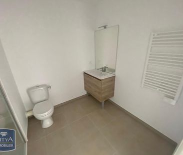 Location Appartement 2 pièces 40m² HYERES 83400 - Photo 5