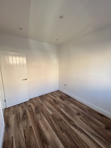 2 Bed Terraced House, Edgehill Street, RG1 - Photo 3