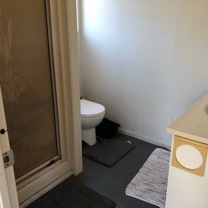 A/52 Rosamund Avenue - Photo 3